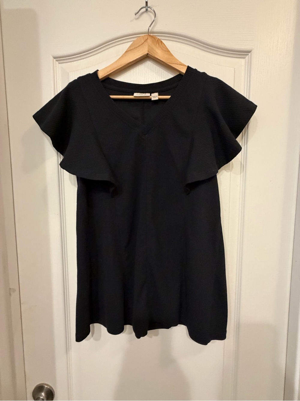 LOGO Lori Goldstein Black Ribbed V-Neck Flutter Sleeve Top A724789